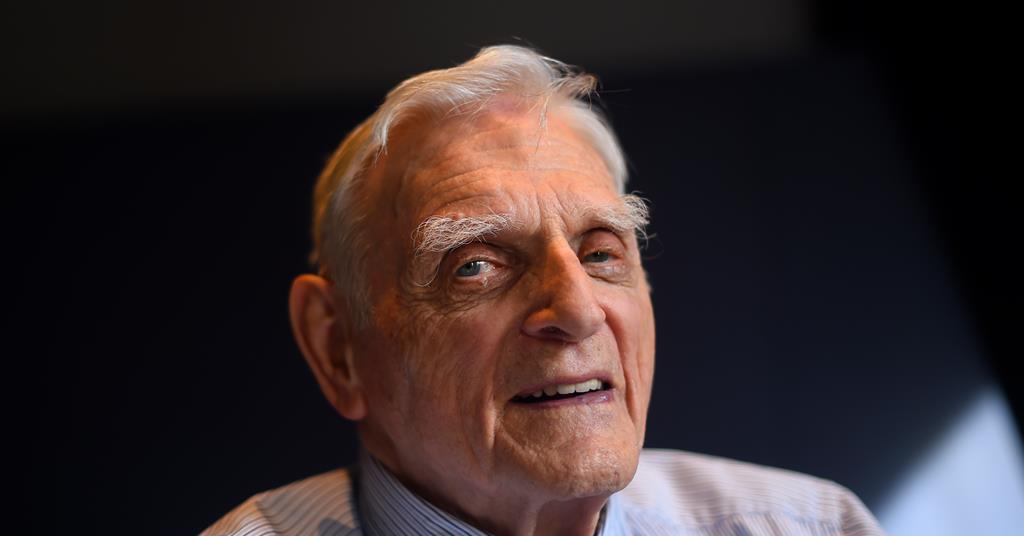John Goodenough, pionier akumulatorów litowo-jonowych, umiera w wieku 100 |  Aktualności