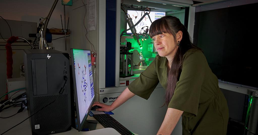 Shedding light on how photoactive crystals respond in real time | Research