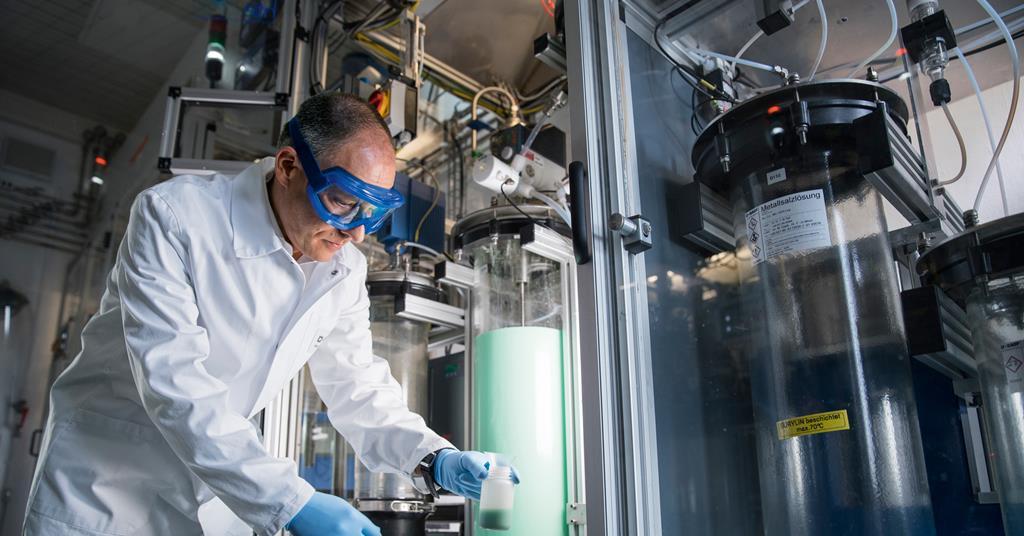 Battery recyclers race to increase capacity and efficiency | Business |  Chemistry World