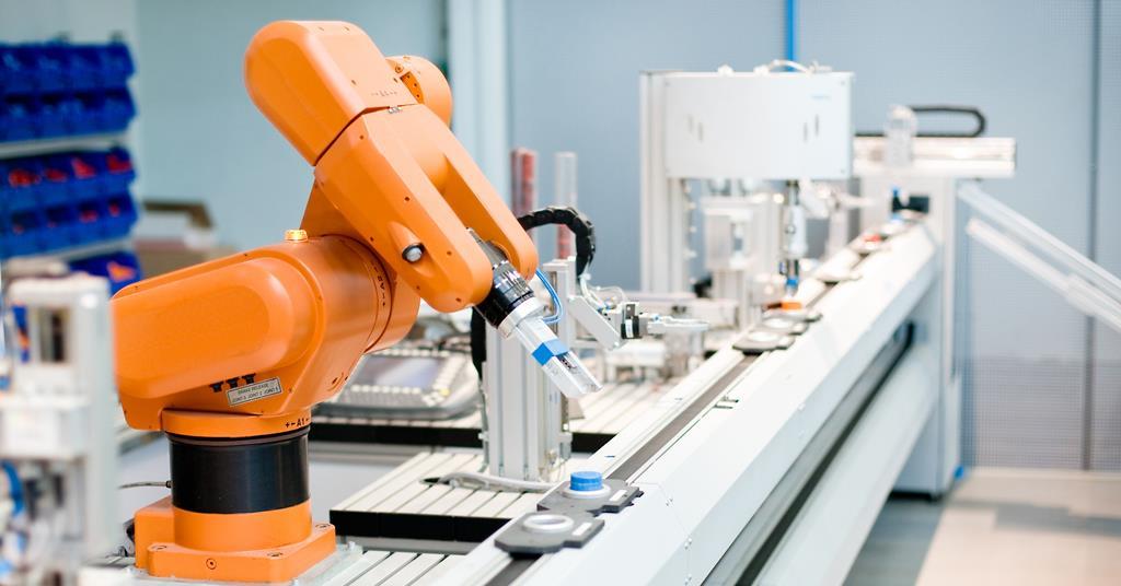 Robots en laboratoire – découvrez comment l’automatisation peut rationaliser votre flux de travail