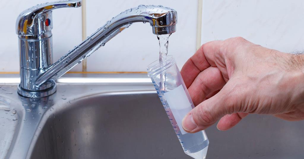Un capteur PFAS à flux latéral pourrait permettre des tests d'eau à domicile
