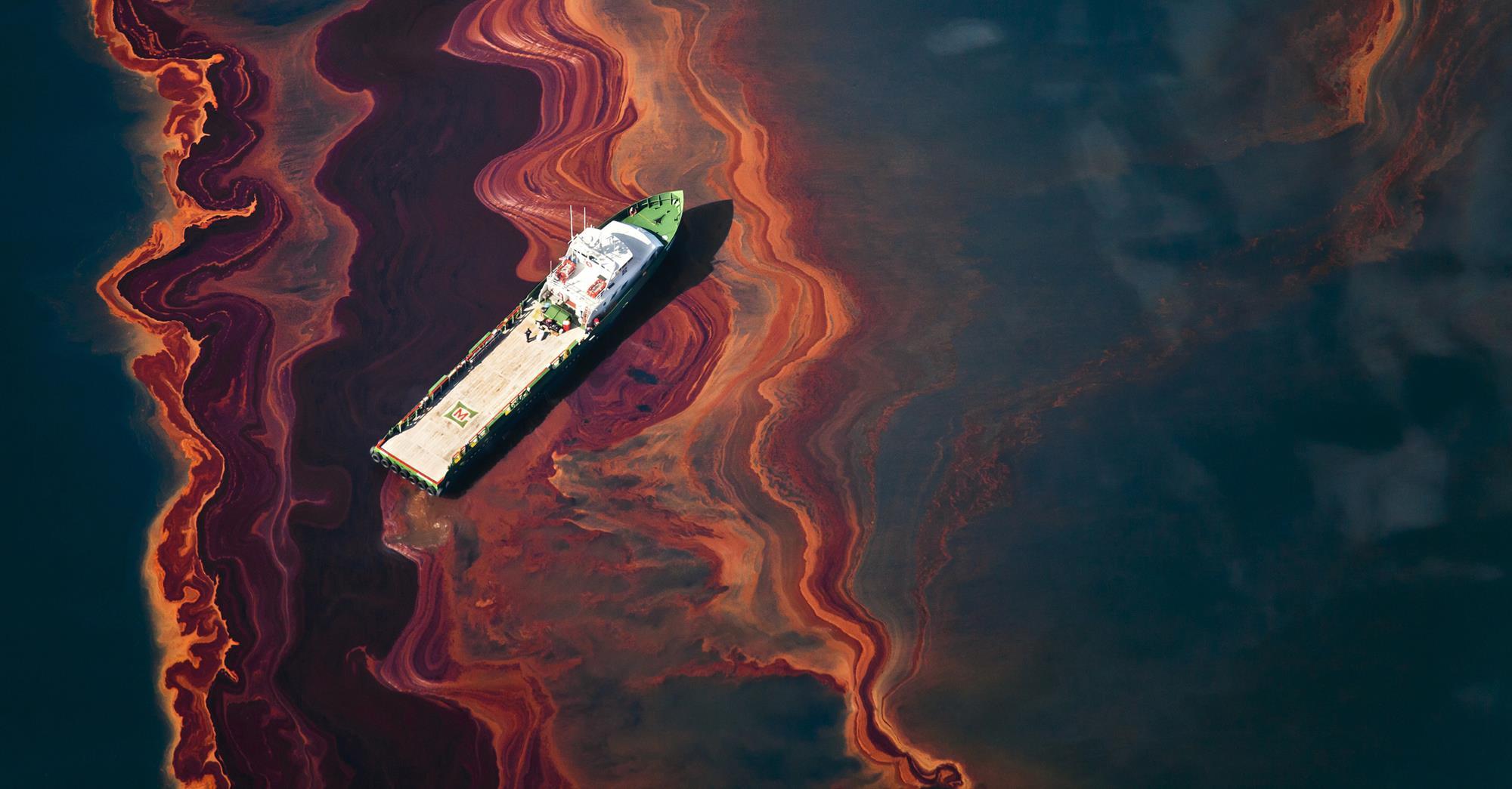 Oil spill cleanup | Feature | Chemistry World