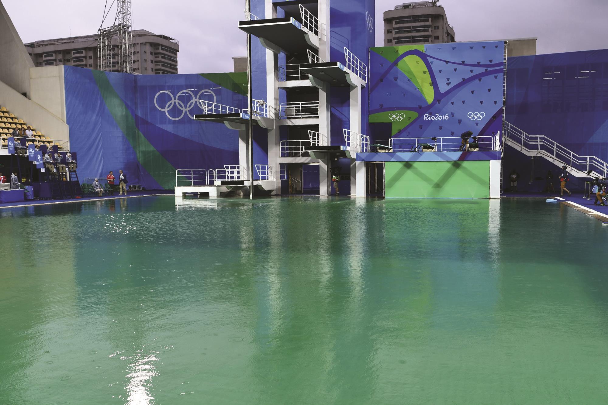 Algae Confirmed As Culprit In Rio Green Pool Saga News Chemistry World