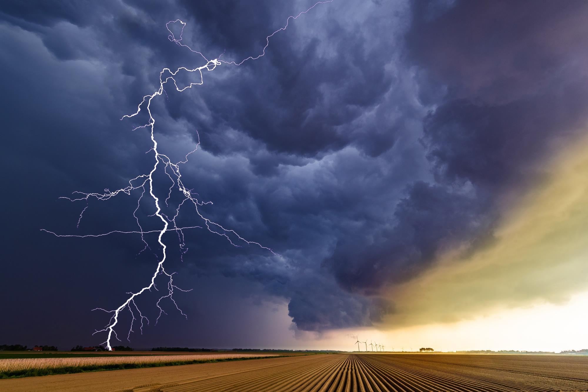 This live map shows lightning strikes all over the world in real-time