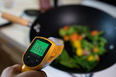 Measuring the temperature of cooking food