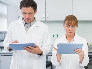 Scientists-with-tablets_shutterstock_160535102_300tb