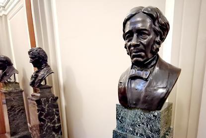 Bust of Faraday at Burlington House, London