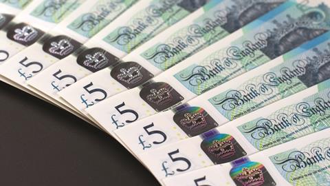New five pound note 2016 - HERO