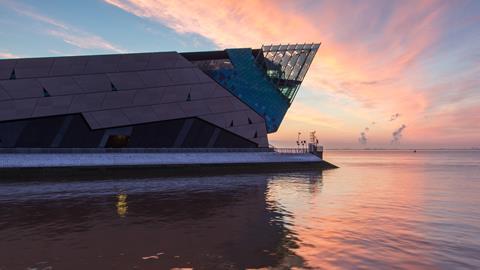 The Deep, Hull