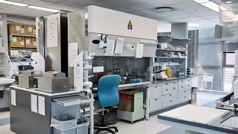 An image showing the inside of a chemistry laboratory