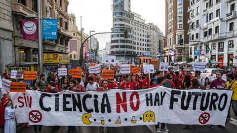 Spanish scientists protest 