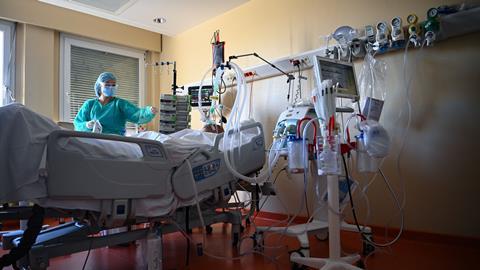 An image showing a Covid-19 patient