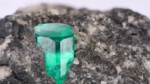 beryllium emerald stone