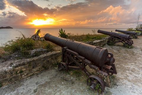 An image showing an old cannon