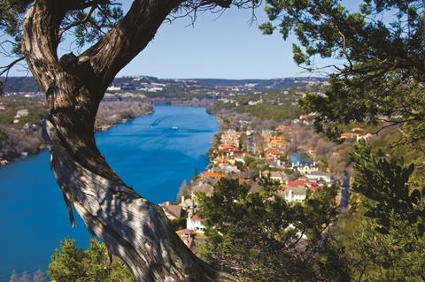 0318CW - Location guide - Mount Bonnell viewing point in Austin, Texas