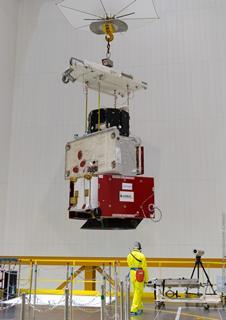 Photograph showing BepiColombo stack mating with its launcher