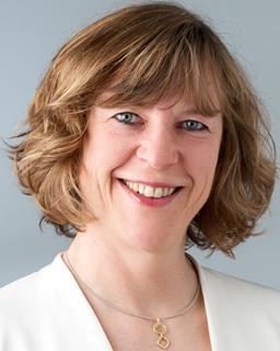 Portrait photo of Maria Lanzerath, Global head of statistics at WL Gore 
