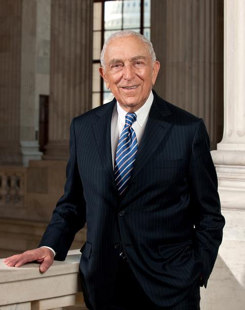 Official portrait of United States Senator Frank Lautenberg (D-NJ).