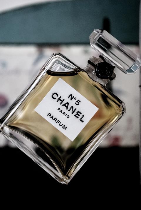 Chanel N°5 perfume
