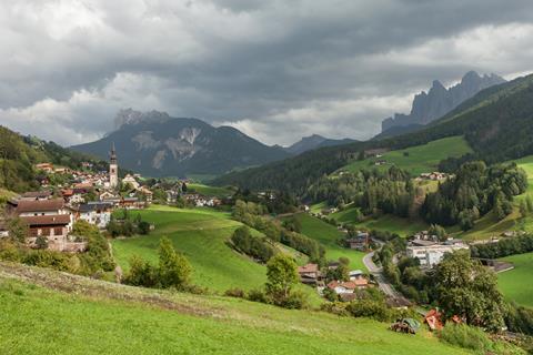 A picture of a small Italian town