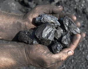 hands-holding-coal_shutterstock_300