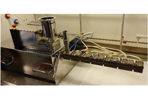 Laboratory-scale twin screw extruder