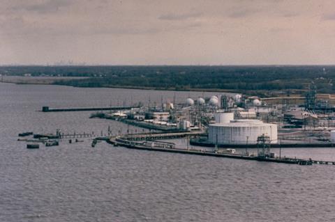 DuPont's Chamber Works