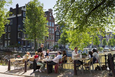 0118CW - Location guide - Canal-side restaurant/cafe in Amsterdam 