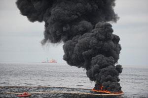 deepwater-horizon-controlled-burn-300jpg