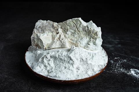  Quicklime powder