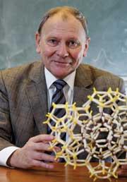 FEATURE-MOFs-ferey-180