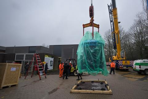 Apparatus lifting the UK's most powerful NMR magnet