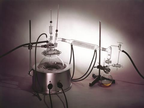 Vacuum distillation