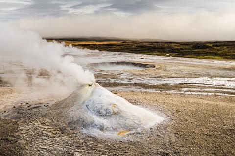 Vätesulfid varm källa på Island